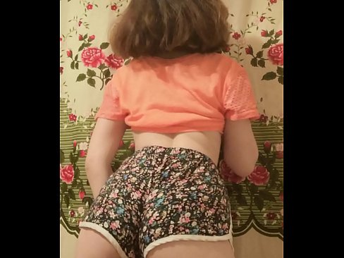 ❤️ Sexig ung babe som strippar av sig sina shorts inför kameran ❌ Porno at us sv.sexflashgame.ru ❌