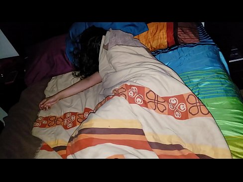 ❤️ Styvbarn som skäller ut sin unga styvmor medan hon sover. ❌ Porno at us sv.sexflashgame.ru ❌